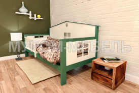 Здесь изображено Кровать детская Домик Сказки из сосны